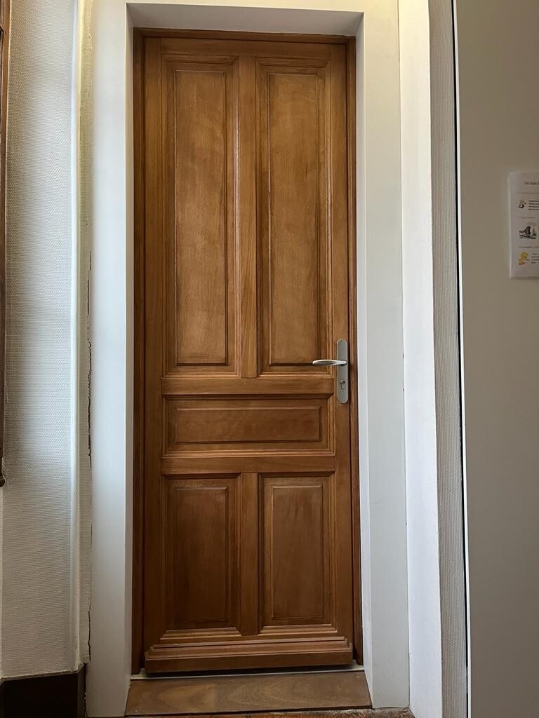 Menuiserie : Porte palière en bois